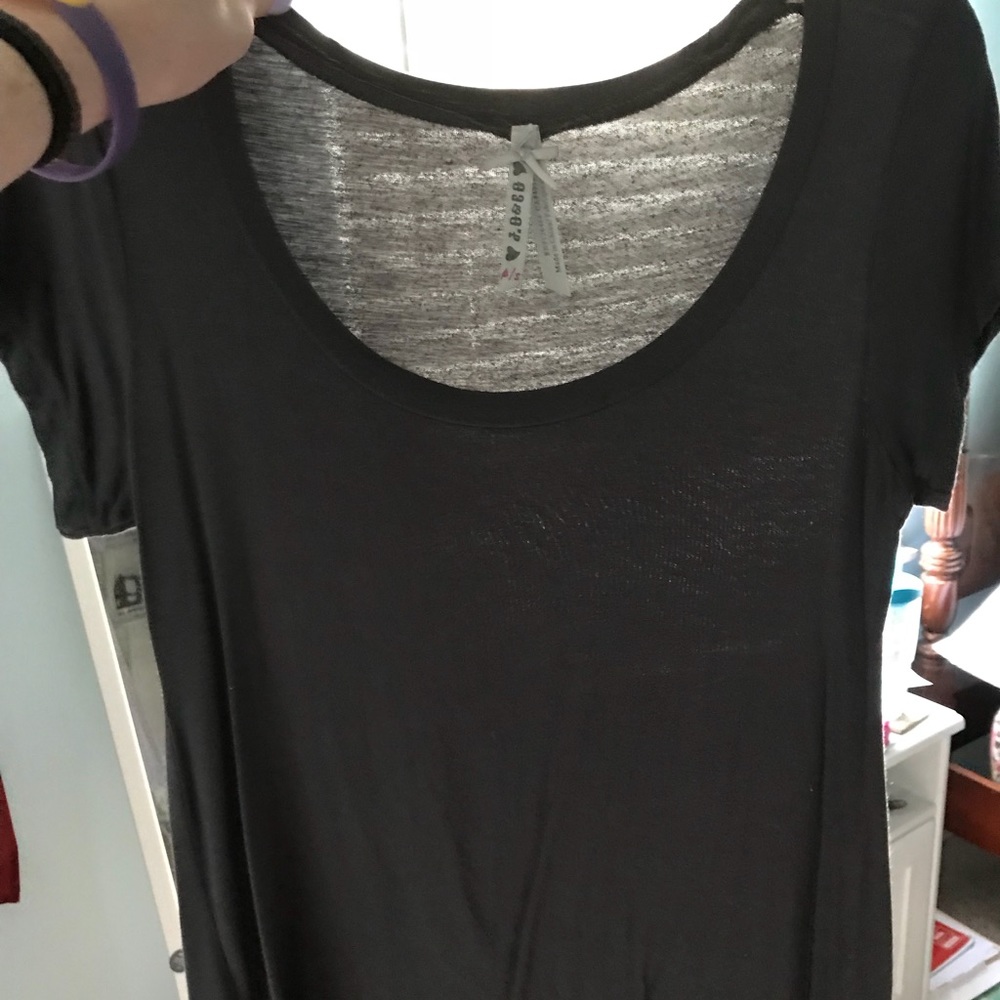 scoop neck tee